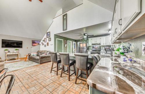 Cloudcroft House | Quaint Cloudcroft Cabin w/Stunning Forest Views!