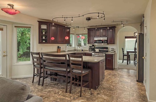 Northeast Anchorage House | Rare Find - Entire Home 4BDR Family Neighborhood