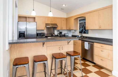 Seward House | Raven Lodge, Amazing Location and Epic Views, Sleeps 10