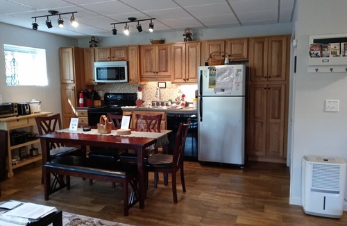 Beech Mountain Cabin | Reduced 50%on30+daysBchMTN/2BR/2BthNew/Clean/Comfort/sleeps4/Wifi/Cable/2mi2rsrt