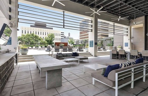 Peachtree Center Apartment | Relax, Recharge, Explore. Where Luxury Meets Comfort l The Perfect Atlanta Stay