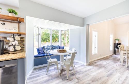 Jupiter Farms House | Relaxing Modern Farmhouse in Jupiter Farms. Family-and Dog-friendly!