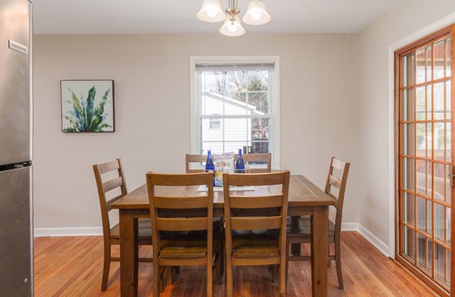 Geyser Crest House | Renovated Near Downtown Saratoga SPAC Track Dogs