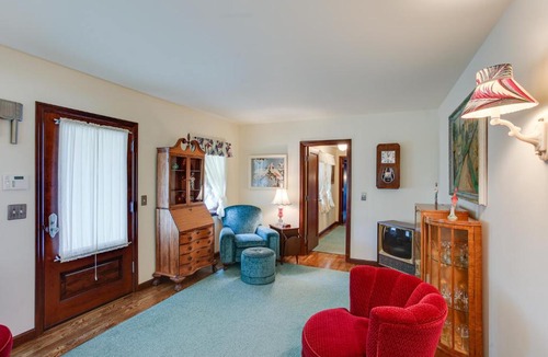 West End House | Retro-Style Home in Ruston: Walkable Location!