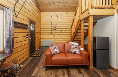 Houston Cabin | Riverfront, Authentic, Luxury Log Cabin-Bull Moose