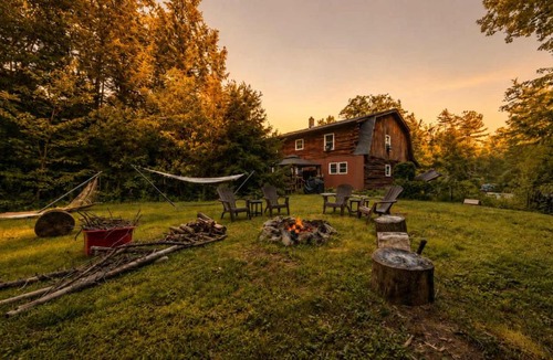 Sutton House | Riverfront Log Home - 28 Acres - Fire Pit