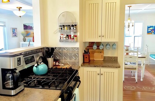 Gloucester House | Romantic Summerwind Cottage-Harbor View Retreat w/Large Private Deck