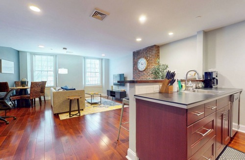 Government Center Apartment | Roomy 1-bedroom - Faneuil Hall and Quincy Market