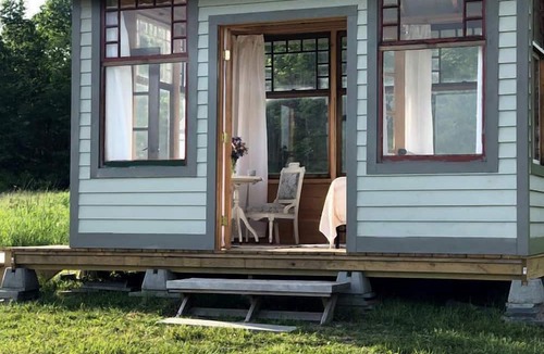 Greenwich Cottage | Runamuk Farm Camp with a View near the Adirondacks
