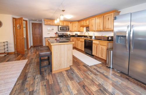 Huffman - O' Malley Apartment | Rustic Luxury with hot tub and spa room! Large 4 bedroom 2 bath, Sleeps 12!