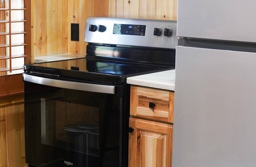 Stone Mountain Cabin | Rustic Southern Cabin Near Stone Mountain Park Cozy & Peaceful