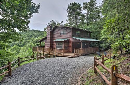 Young Harris House | Rustic Young Harris Cabin w/Fire Pit & Views
