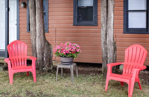 Malta Cabin | Saratoga Cabins #6 - Close to SPAC, Track and Lake
