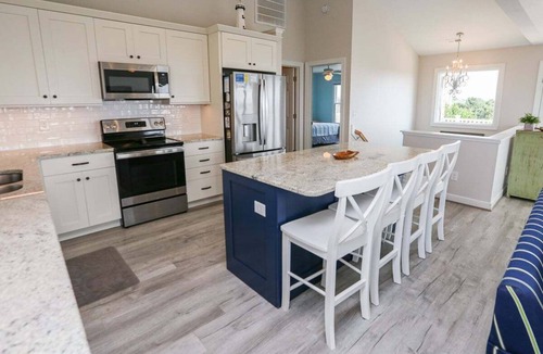 Carolina Dunes House | SEAS THE VIEW Oceanside, close to Duck Village, 7 bed, 4.1 bath, pool, hot tub, dogs allowed!