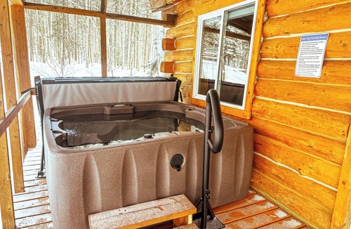 Fairbanks Cabin | Serene 1-bedroom cabin in Fairbanks perfect for a cozy getaway