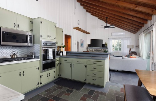 Crestline House | Serene 2 Bed 2 Bath Cabin with Hot Tub Nestled in San Bernardino Mountains