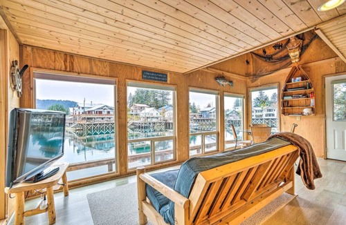 Seldovia Cabin | Serene Seldovia Cabin