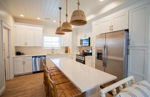Celina House | Simply Knot: Lakeside 3 Bed/3.5 Bath Cottage w/Rec Room!