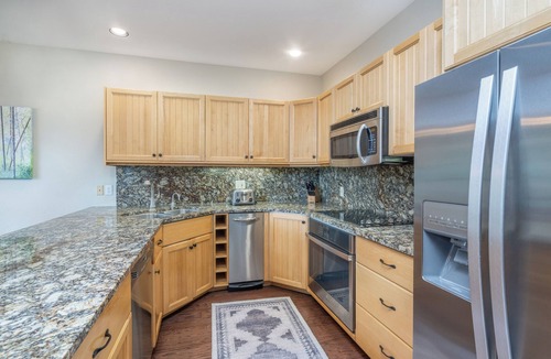 Mountain Village House | Ski in/Ski Out 3 BDR Deluxe Townhome in Mountain Village