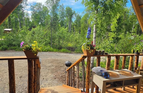 Willow Cabin | Soothing Alaskan cabin in welcoming Willow perfect for up to 6 guests.