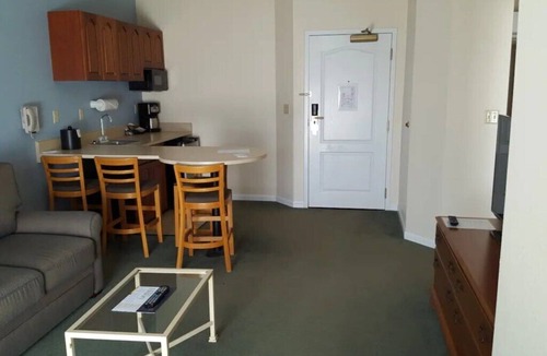 Mishawaka Villa | South Bend | Family Game Hub | Pool + Hot Tub | 2BR Deluxe Condo