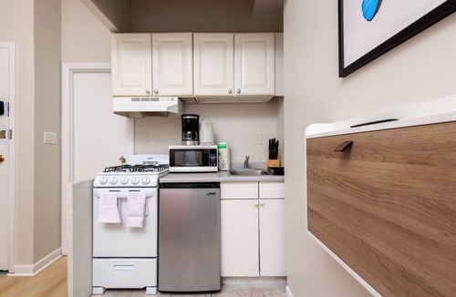Prudential - St. Botolph Apartment | South End Airy Studio