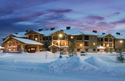 West Yellowstone Condo | Spacious 2-bedroom condo with Fireplace in majestic West Yellowstone
