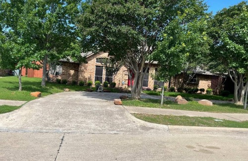 Northeast Carrollton House | Spacious beautiful 4-bedroom house in nice secure neighborhood, high WiFi 65" TV