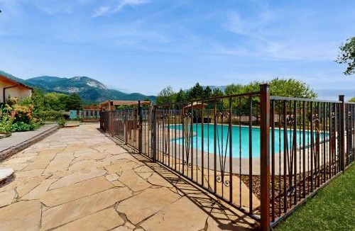 Arroyo Seco House | Spacious Home w/Pool & Hot Tub in Arroyo Seco!