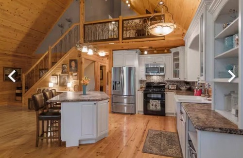 Bass Lake Cabin | Spacious Private Log Cabin off Bass Lake