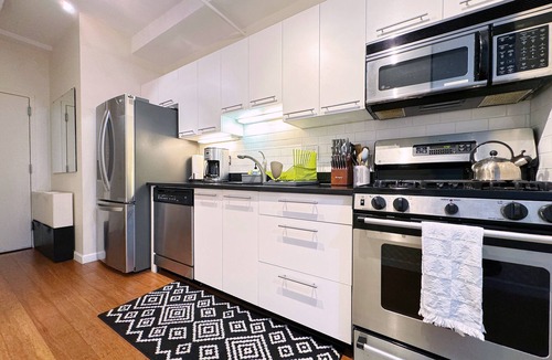 Downtown Boston Apartment | Spacious Sunlit 3BR Center of Downtown Boston Family Favorite