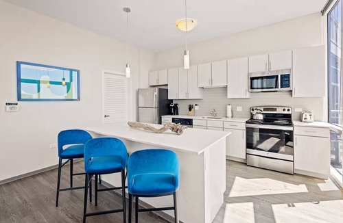 Sobro Apartment | Spacious Upscale Getaway | Kitchen & Balcony | Near Vibrant Attractions