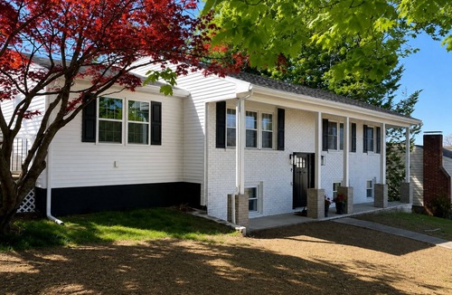 Worcester House | Spacious Worcester Stay Near Downtown, Polar Park & Local Hospitals
