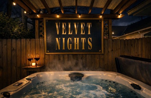 Murfreesboro Cottage | Speakeasy Walk Downtown Murf-Hot Tub-Firepit-Pool