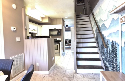 Pigeon Forge Condo | Spring Special: 2BR Condo -Close to Dollywood- Attractions