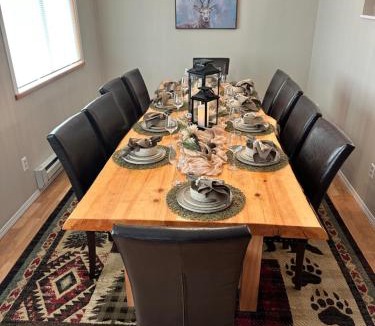 Bear Creek House | Spruce Goose Lodge
