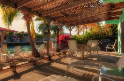 Key Colony Beach House | Stay where the Water is your Backyard. Cabana Club, Key Colony Beach, Priv Dock