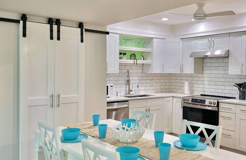 Melbourne Beach House | Steps to the Sand – 2BR Melbourne Beach Townhome