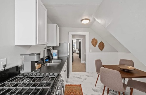 University District Apartment | Studio & workspace & high-speed WiFi
