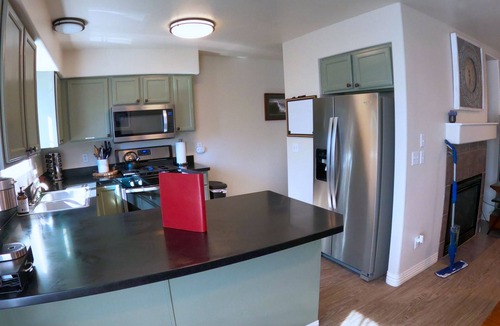 Northeast Anchorage House | Stylish, Convenient, and Cozy