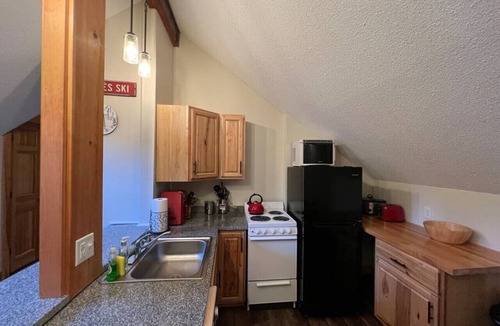 Carrabassett Valley Apartment | Summit Haus - Golf & Liftside Penthouse!