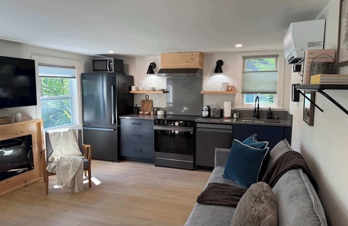 Georges Mills Apartment | Sunapee Getaway With Lake Sunapee Deeded Lake Access