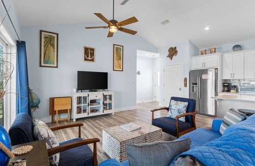 Port St. Joe House | Sunny Paws- Pet Friendly & Golf Cart