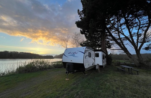 Klamath Apartment | Surftside glamping rv - Site #17