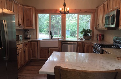 Knik River House | Surrounded by State Forest land, near Knik River Tailrace fishing, luxury detail