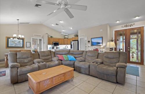Bell House | Suwannee House with Bungalow