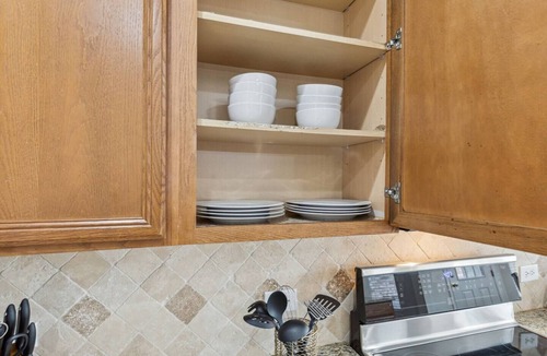 Plano House | TCH - Spacious 5bd/3.5ba in Plano with Office - W