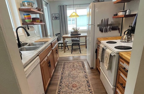 Mendenhaven Cottage | The Alaska Cottage pays homage to SE Alaska as a destination for over 100 years