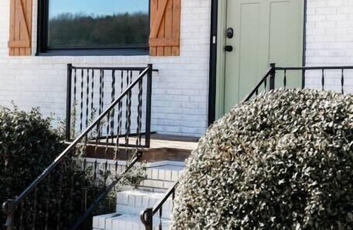 Southmont House | The Bella Brickhouse