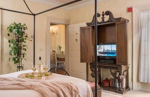 South Yarmouth Bed & Breakfast | The Captain Farris House B&B